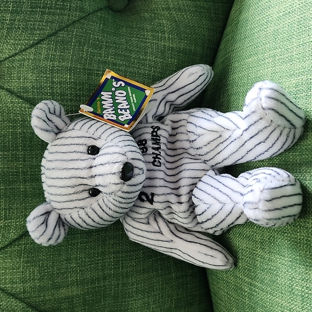 Bamm Beano's New York Yankees 98' Champs Collectible Bear